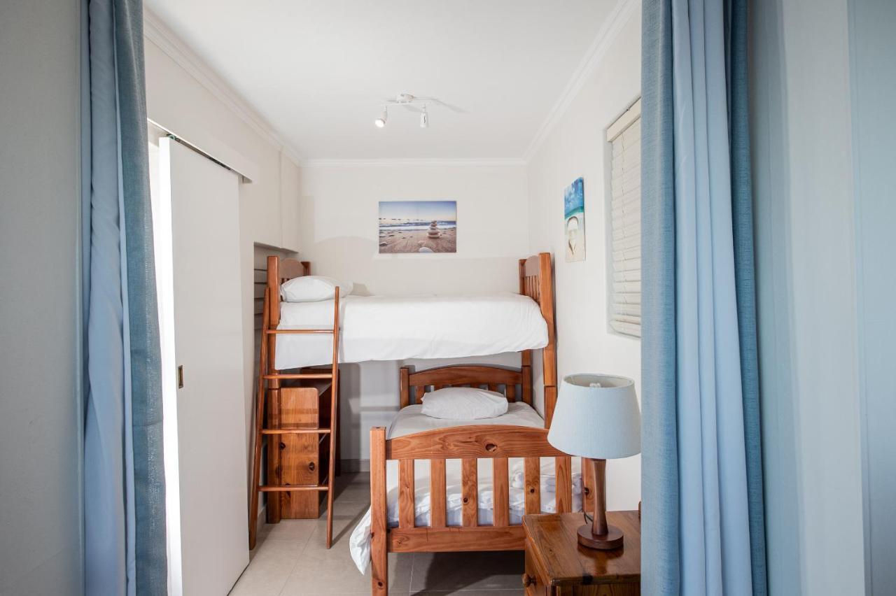 Apartamento A Whale Of A Time Fish Hoek Exterior foto